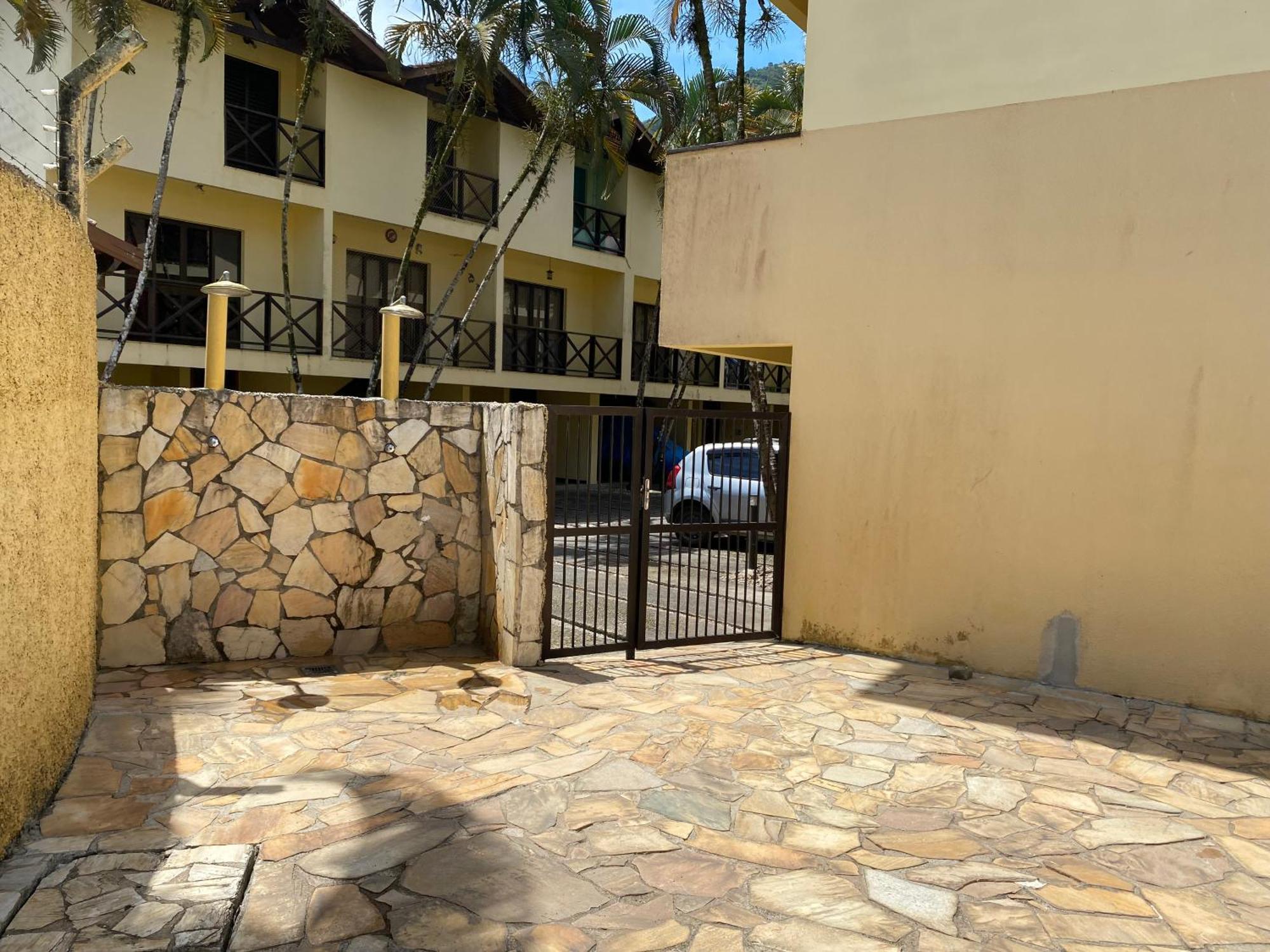 Triplex Piscina Churrasqueira Lava E Seca Wi-Fi E 2 Tvs Em Condominio Com 90M2 No Centro De Ubatuba Exterior photo
